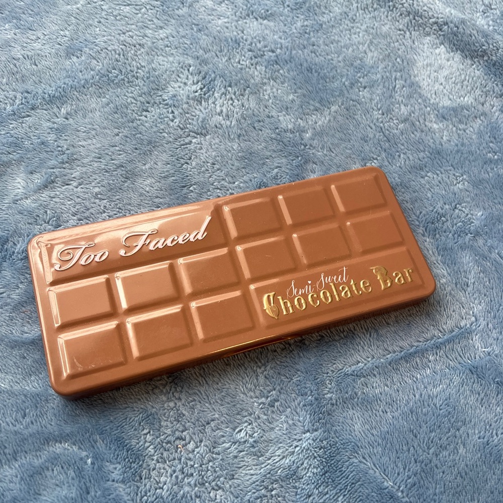Too Faced Semi-Sweet Chocolate Bar Eyeshadow Palette